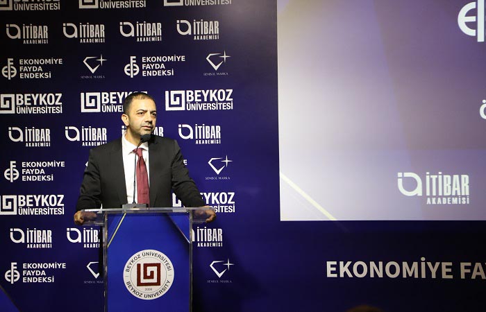 Beykoz Üniversitesi İşletme ve Yönetim Bilimleri Fakültesi Dekanı Prof. Dr. Sinan Alçın 