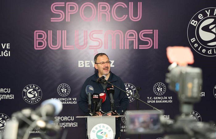 Gençlik ve Spor Bakanı Mehmet Muharrem Kasapoğlu Beykoz'da sporcularla bir araya geldi