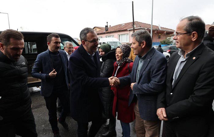 Gençlik ve Spor Bakanı Mehmet Muharrem Kasapoğlu AK Parti Beykoz İlçe Başkanlığı'nı ziyaret etti