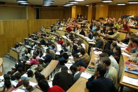 Beykoz-Universitesi-ogrencileri-zamlari-protesto-ediyor