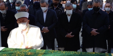 baskan-murat-aydin-in-babasi-da-koronaviruse-yenil_5168-1