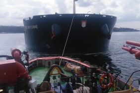 beykoz-aciklarinda-arizalanan-yuk-gemisi-kurtarild_3598-1