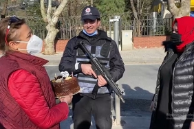 beykoz-da-gorev-basindaki-polise-dogum-gunu-surpri_4588-1