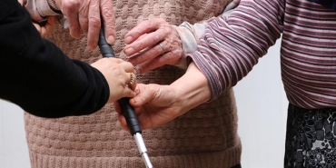 beykoz-da-gorme-engellilere-beyaz-baston-hediye-ed_1532-1