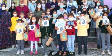 beykoz-da-iki-koy-okuluna-tablet-destegi_2701-1