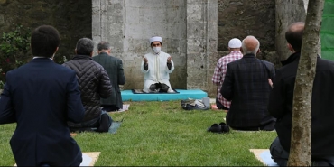 beykoz-da-salgin-sonrasi-ilk-cuma-namazi-kilindi_6485-1