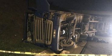 beykoz-da-tir-devrildi-surucu-hayatini-kaybetti_7450-1