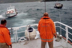 Beykoz Riva açıklarında sürüklenen 2 tekne kurtarıldı