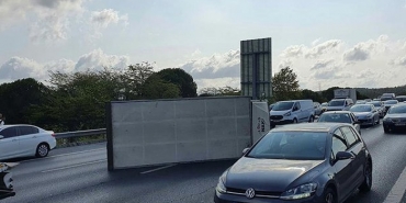 beykoz-tem-de-kamyonet-devrildi-_2589-1