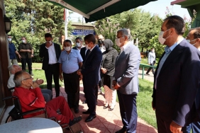 isak-parti-vekilleri-beykoz-u-karis-karis-dolasti_2621-1