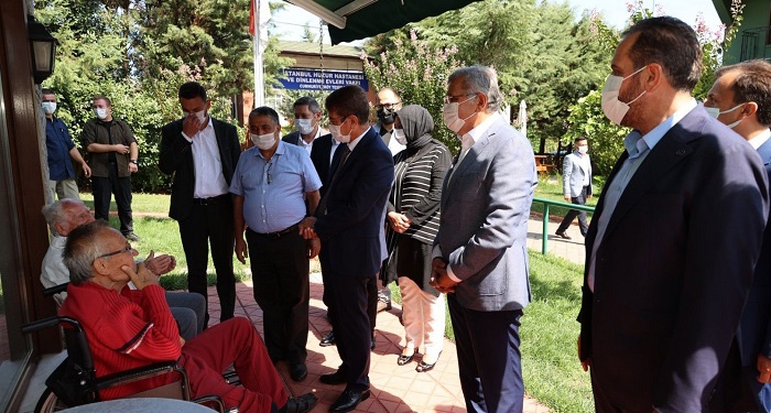 isak-parti-vekilleri-beykoz-u-karis-karis-dolasti_2621-1