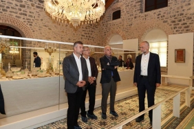 isbelediye-baskanlari-turkiye-nin-ilk-cam-muzesini-g_5781-4