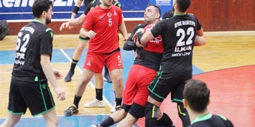 isbeykoz-belediyespor-cekismeli-maci-vermedi_5445-4