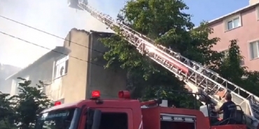 isbeykoz-da-3-katli-bina-alev-alev-yandi_8858-1