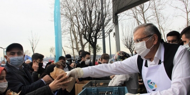 isbeykoz-da-3-ton-hamsi-ikram-edildi_8775-4