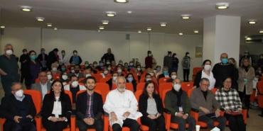 isbeykoz-da-emekli-olan-doktorlara-plaket-verildi_7713-4