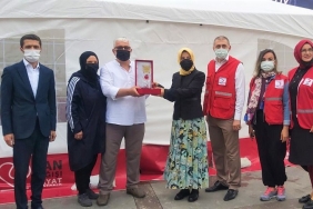 isbeykoz-da-en-cok-kan-bagisinda-bulunan-kisiye-plak_7866-1