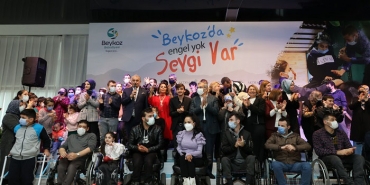 isbeykoz-da-engelsiz-sevgi-dolu-anlara-imza-atildi_4828-1