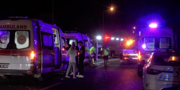 isbeykoz-da-feci-kaza-3-u-agir-7-yarali_6653-1