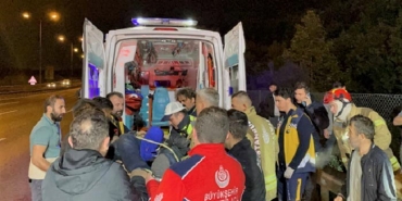 isbeykoz-da-gece-yarisi-feci-kaza-2-yarali_8710