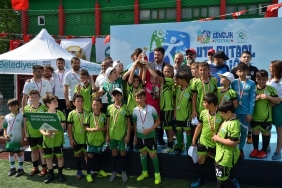 isbeykoz-da-gelecegin-yildiz-futbolculari-bulustu_8918-4