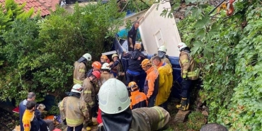 isbeykoz-da-gocuk-altinda-kalan-kisi-kurtarildi-1076_1772-4