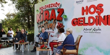 isbeykoz-da-ilber-ortayli-ile-tarih-ruzgari-esti_2716-4