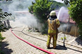 isbeykoz-da-isyerinde-yangin-panigi_1117-4