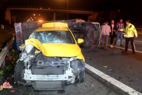 isbeykoz-da-kamyonet-ile-taksi-kafa-kafaya-carpisti_7063-1