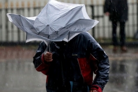 isbeykoz-da-kuvvetli-ruzgar-ve-firtina-uyarisi_1076-1