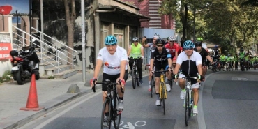 isbeykoz-da-pazar-gunleri-yollar-bisikletlilerin-ola_3817-4