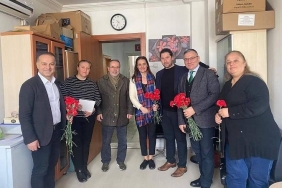 isbeykoz-da-rizeliler-den-kadinlara-jest_5165-4