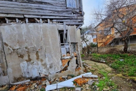 isbeykoz-da-satilik-harabe-evin-fiyati-gundem-oldu_4648-1