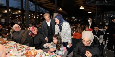 isbeykoz-da-sehit-aileleri-ve-gaziler-iftarda-bulust_7934-4