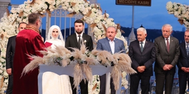 isbeykoz-da-siyasileri-bulusturan-dugun_2773-1