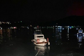 isbeykoz-da-suruklenen-teknedeki-iki-kisi-kurtarildi_6046-1