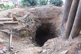 isbeykoz-da-tarihi-mezarlikta-pes-dedirten-olay_9042-1