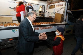 isbeykoz-da-teravih-sonrasi-lokma-ikrami_3594-4