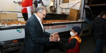 isbeykoz-da-teravih-sonrasi-lokma-ikrami_3594-4