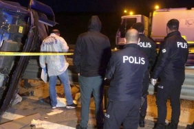 isbeykoz-da-tir-soforu-hayatini-kaybetti_9665-4