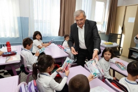 isbeykoz-da-tum-ilkokul-ogrencilerine-dis-bakim-seti_9575