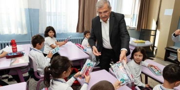 isbeykoz-da-tum-ilkokul-ogrencilerine-dis-bakim-seti_9575