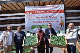 isbeykoz-da-yerli-ve-milli-310-bin-fide-dagitildi_6416-4