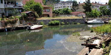 isbeykoz-goksu-deresi-batakliga-surukleniyor_4279-1