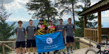 isbeykoz-gsk-sampiyonluklariyla-yuzleri-gulduruyor_4015-1