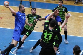 isbeykoz-hentbol-takimi-ligde-ikinci-siraya-yukseldi_8665-1