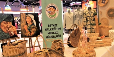 isbeykoz-kadinlari-el-emegi-urunlerini-sergiledi_3385-1