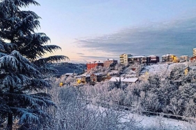 isbeykoz-kar-yagisiyla-beyaza-burundu_4050-1