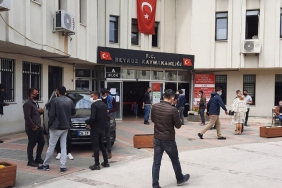 isbeykoz-kaymakamligi-nin-onunde-izin-yogunlugu-_7116-1