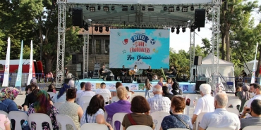 isbeykoz-sahil-etkinlikleri-ne-gelecek-unlu-isimler-_2206-1